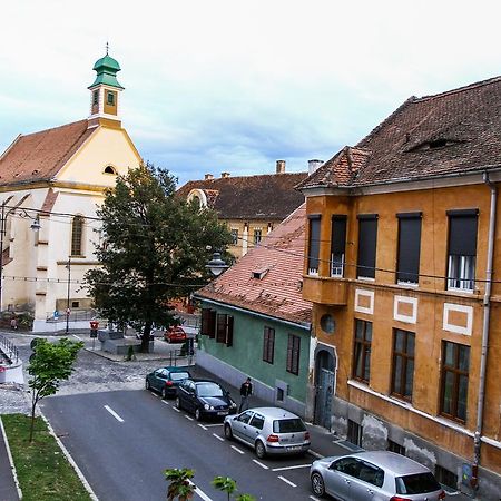 Historical Studio Apartment Sibiu Exterior photo